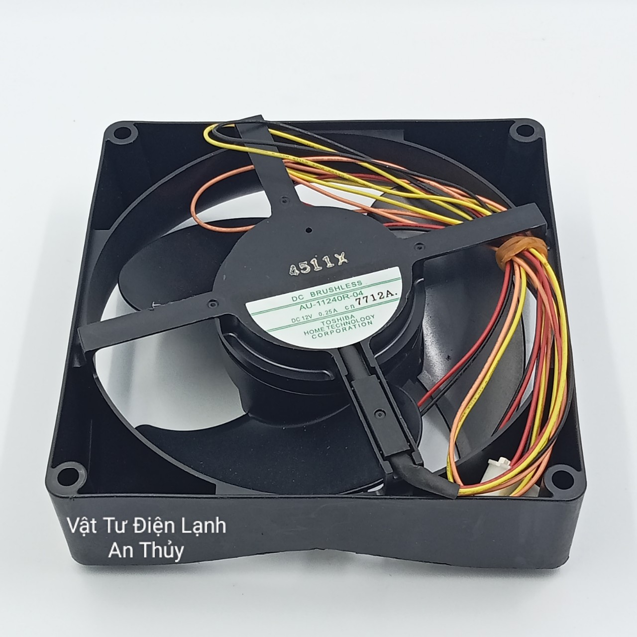 Quạt tủ lạnh cho TOSHIBA 12V 4 dây kích thước 11.2cm x 11.2cm
