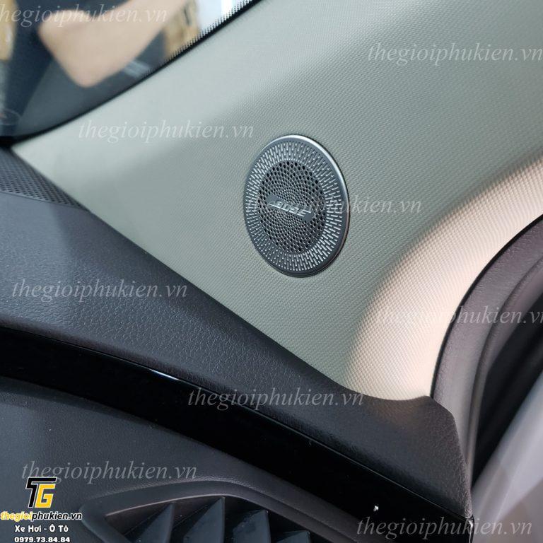 Ốp INOX trang trí, bảo vệ màng loa Kia Carnival 2022