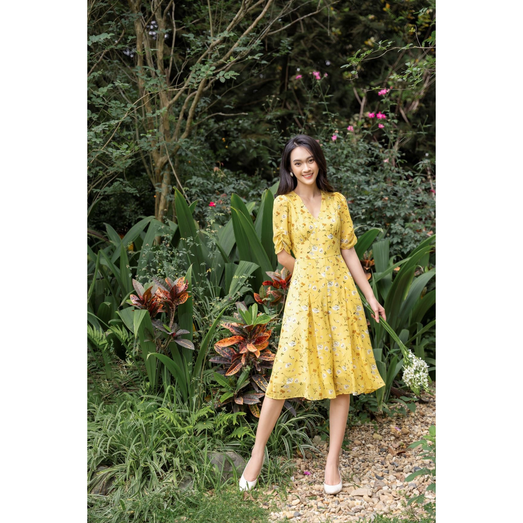 Jumpsuit A quần xếp ly, hở lưng sau J2003-21