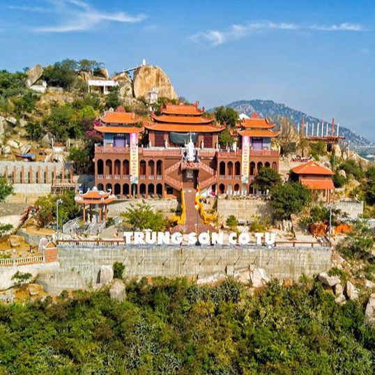 Tour Vĩnh Hy - Nét Đẹp Hoang Sơ 2N2Đ - Vịnh Vĩnh Hy - Ninh Hải - Mũi Cá Ông - Hang Yến - Hòn Rùa - Hang Rái - Ninh Chữ - Tháp P0klong Grai - Làng Gốm Bàu Trúc