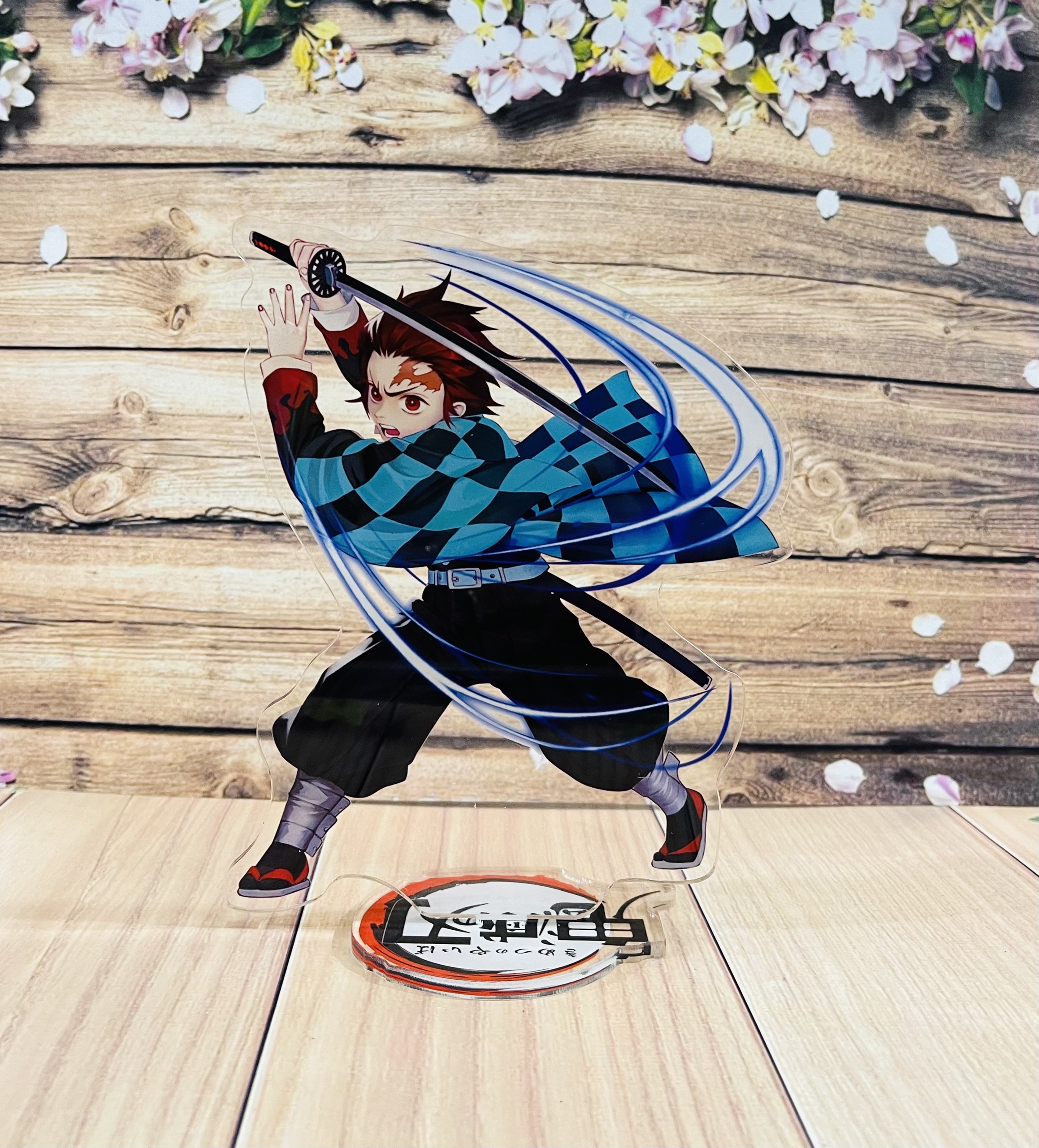 Standee Kimetsu No Yaiba mô hình mica trong nhiều mẫu