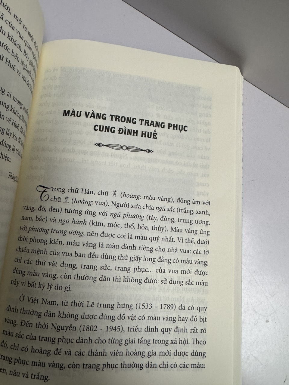 HUẾ - TRIỀU NGUYỄN: MỘT CÁI NHÌN – Trần Đức Anh Sơn – Trường Phương Books - NXB Thế Giới