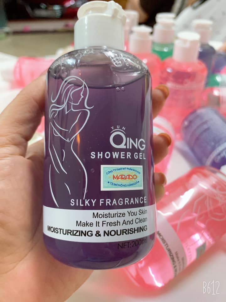 Sữa tắm dưỡng da mềm mịn
