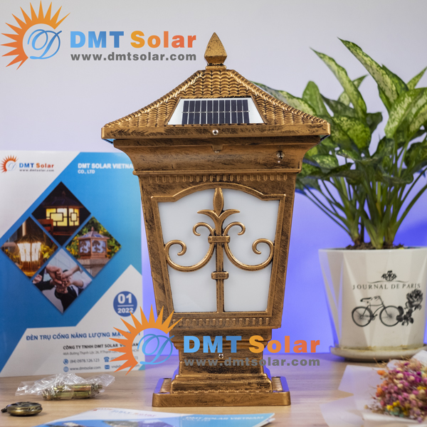 Đèn trụ cổng cổ điển năng lượng mặt trời DMT-TC01S-V1