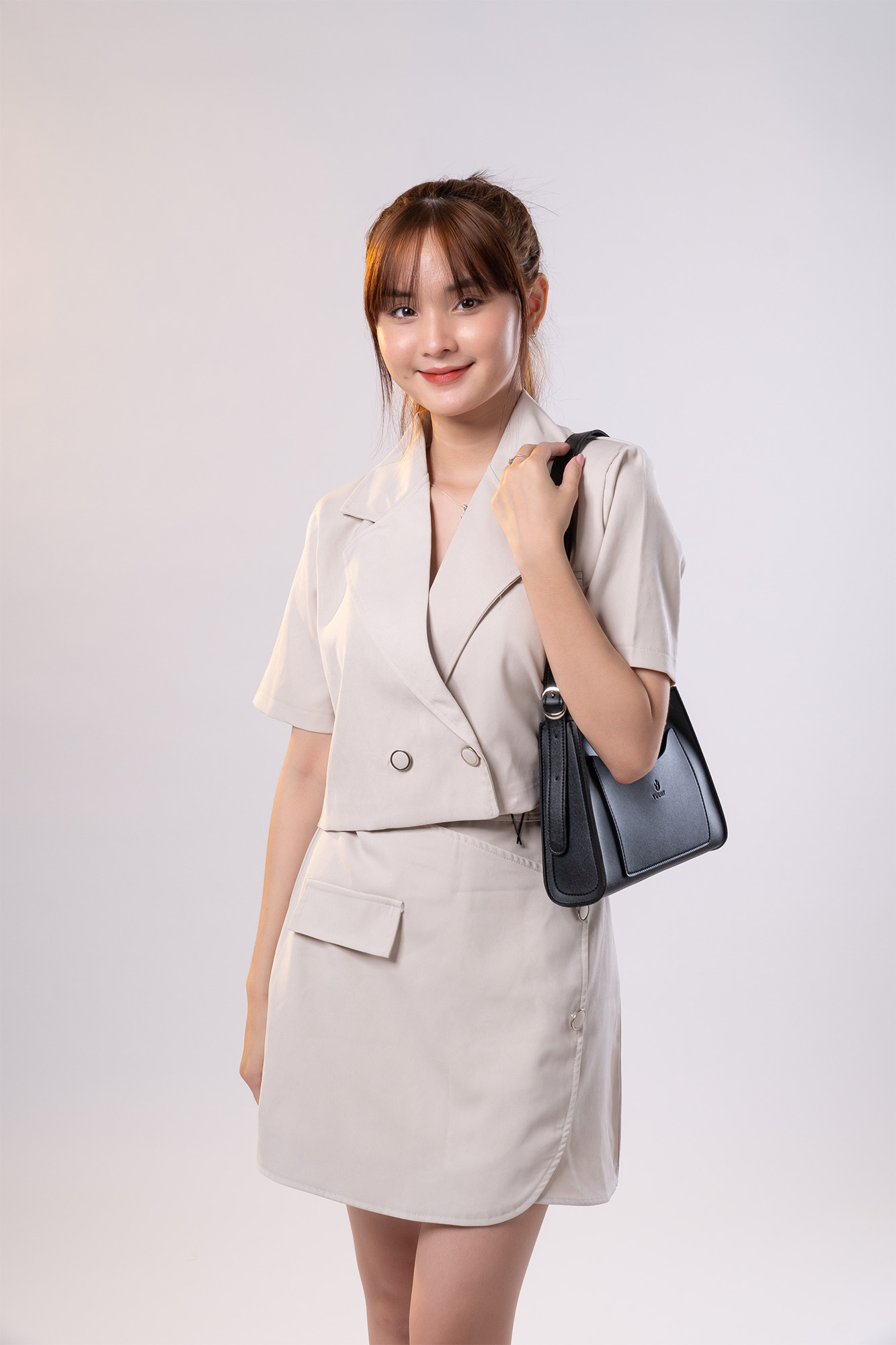 Túi Yuumy ( Thời trang nữ đi chơi size 24 - Túi đeo chéo da Seasand YN168 )