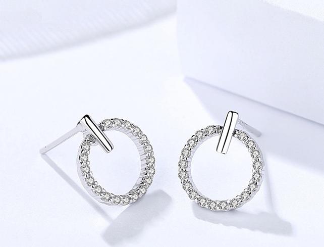 Bông tai khoen tròn đính đá xinh xắn