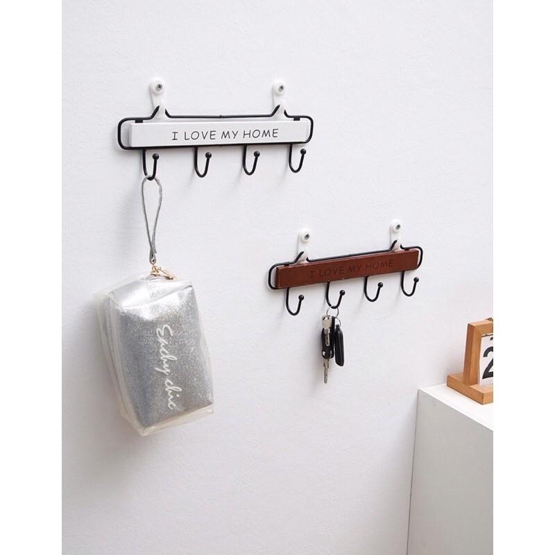 Móc treo đồ trang trí gắn tường chữ I LOVE MY HOME bằng gỗ -Móc treo decor dán tường loại 4 móc.