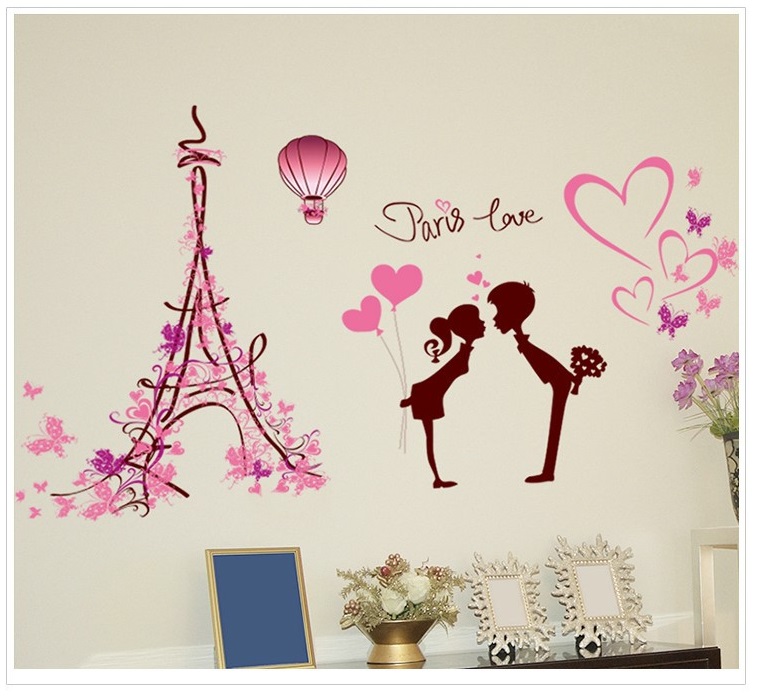 Decal dán tường trang trí phòng ngủ lãng mạn hình Couple bên tháp Eiffel - decal tình yêu DKN081 (61 x 113 cm)