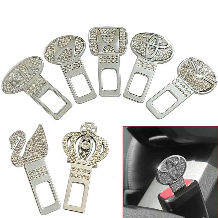 Bộ 02 Chốt Cắm Khe Dây An Toàn Đính Đá Logo Cao Cấp Trong Ô Tô