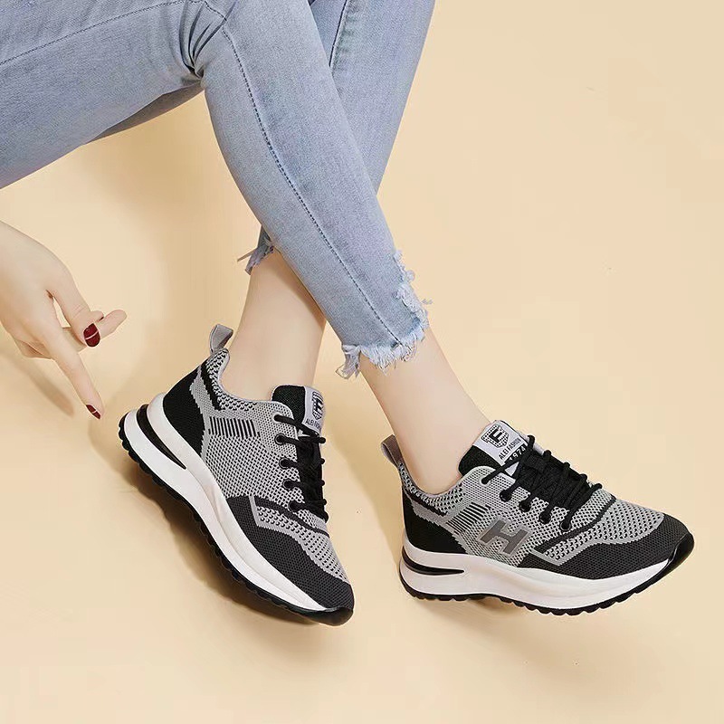 Giày thể thao nữ sneaker đi chơi siêu nhẹ êm chân đế chống trơn trượt chạy bộ V325