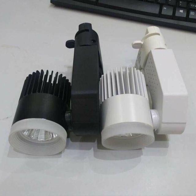 Đèn rọi Mini giá siêu rẻ - chất lượng đảm bảo - đế tản dày dặn công suất 12w sáng, dáng nhỏ xinh