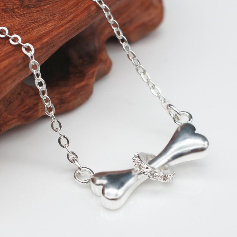 Dây chuyền mạ bạc mặt khắc xương sáng tạo