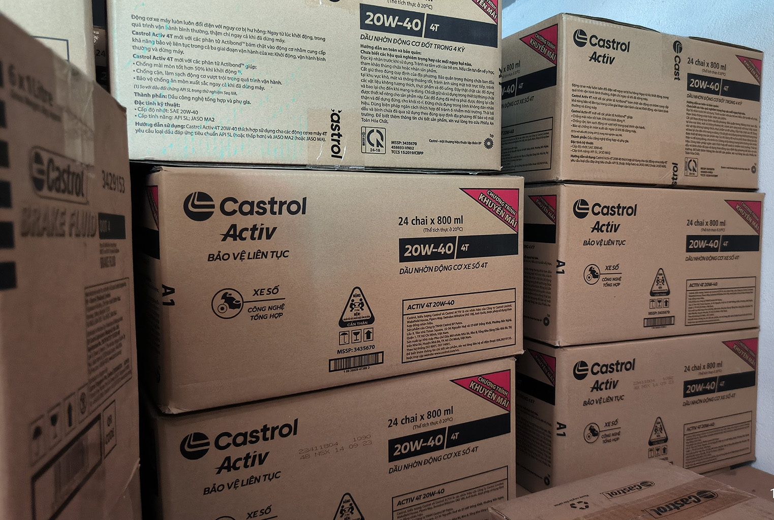 Dầu động cơ xe số Castrol Activ 4T, 20W-40, 0,8L