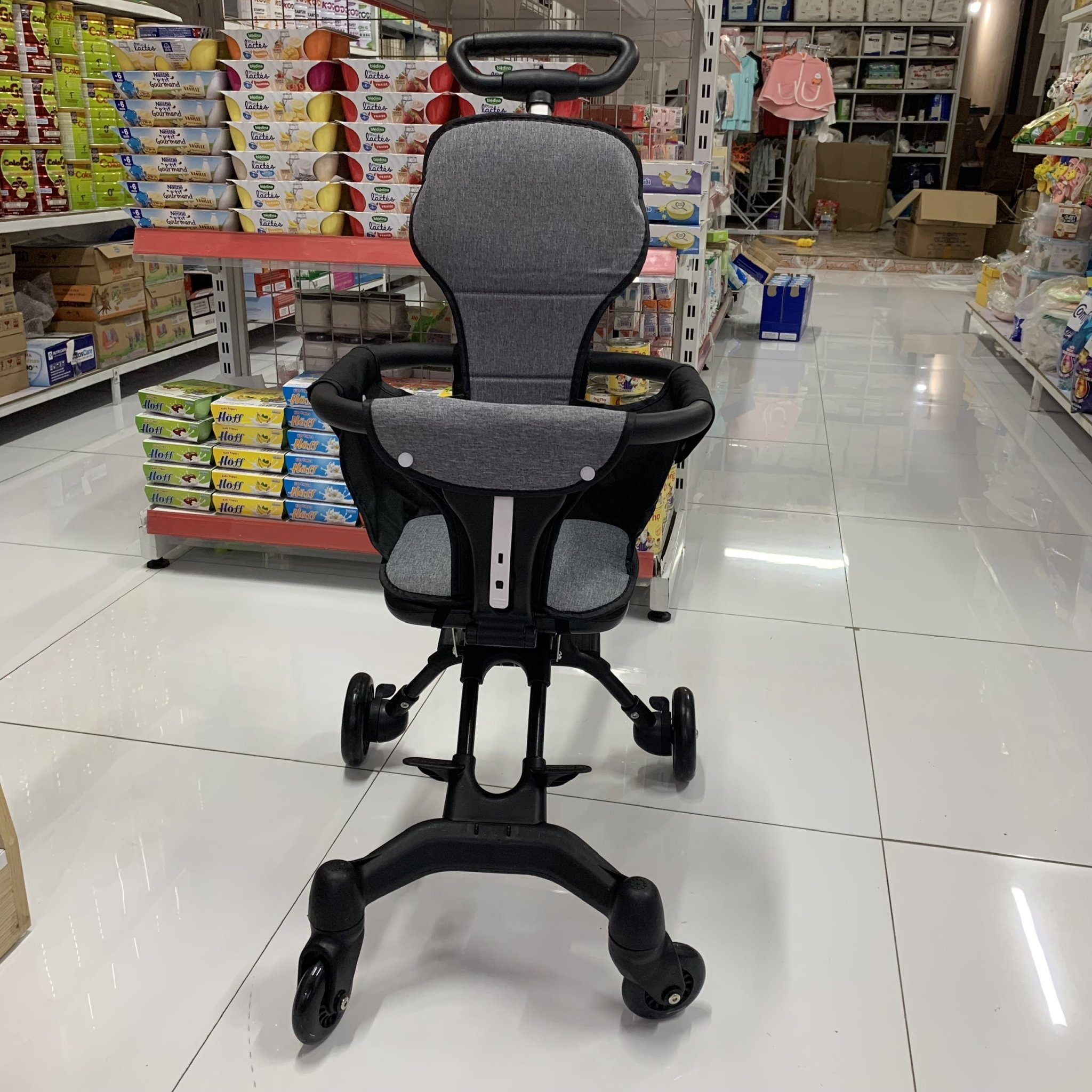 xe đẩy gấp gọn 502 đi du lịch cho bé