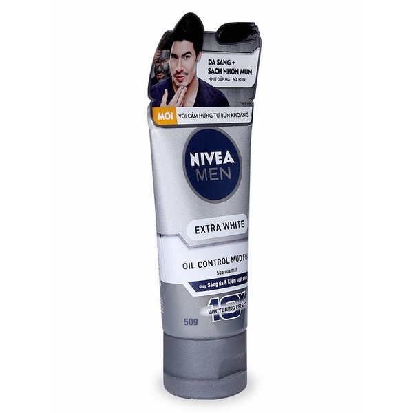 Sữa Rửa Mặt Nam Nivea Men Sáng Da Và Kiểm Soát Nhờn (50g)