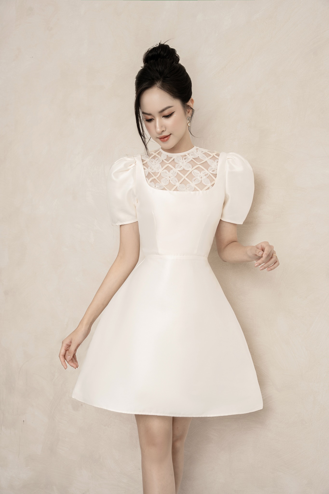 OLV - Đầm Divine Lace Dress