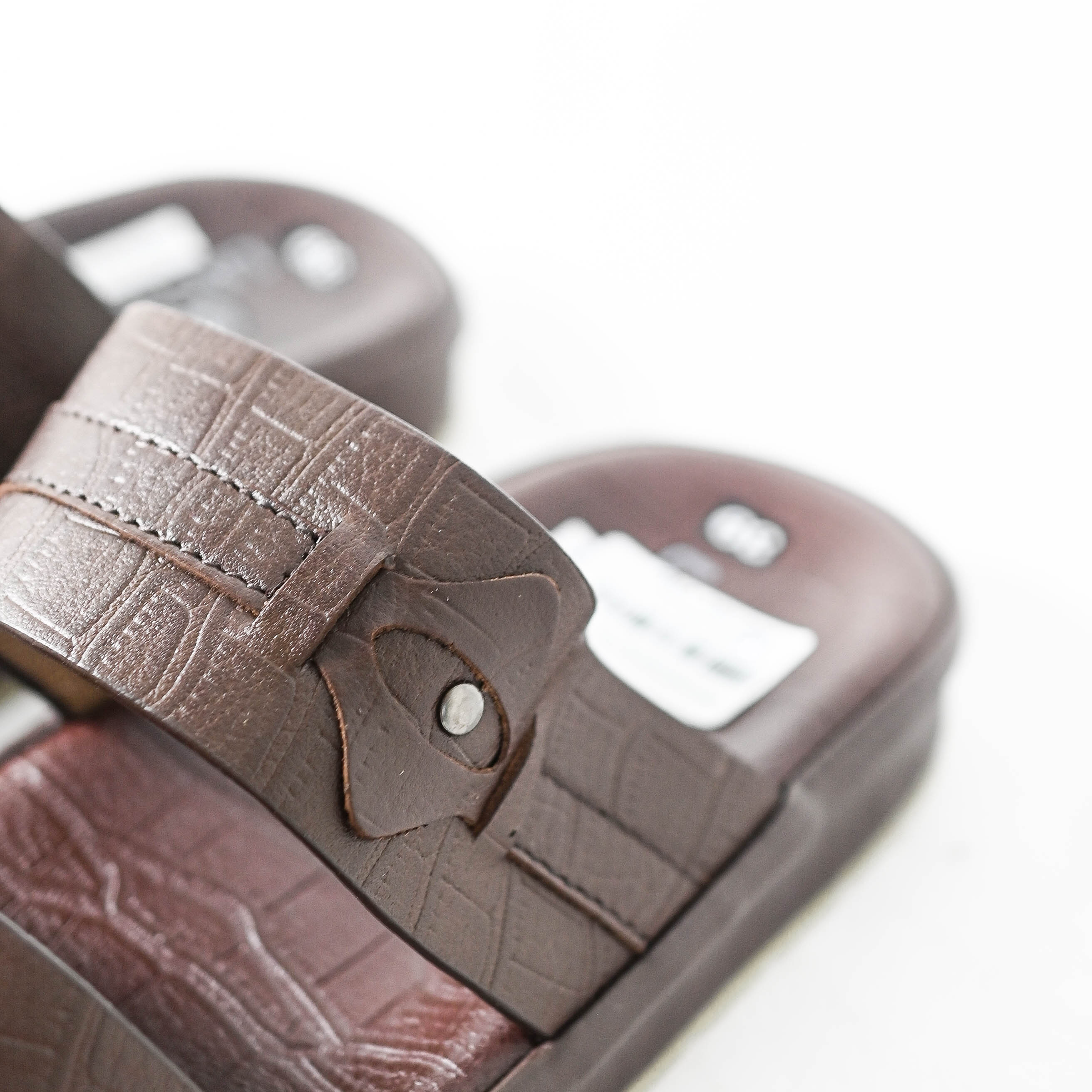 Dép da quai ngang nam