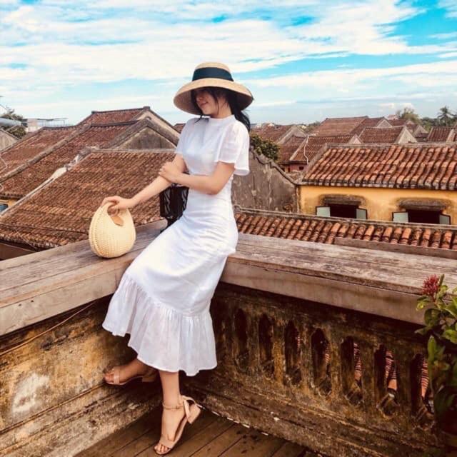 Mũ Cói Chuông Nơ Jussy Fashion Nón Cói Lồng Đèn Hội An Vintage Kiểu Dáng Mũ Rộng Vành Đi Biển (KÈM HỘP ĐỰNG SẢN PHẨM)