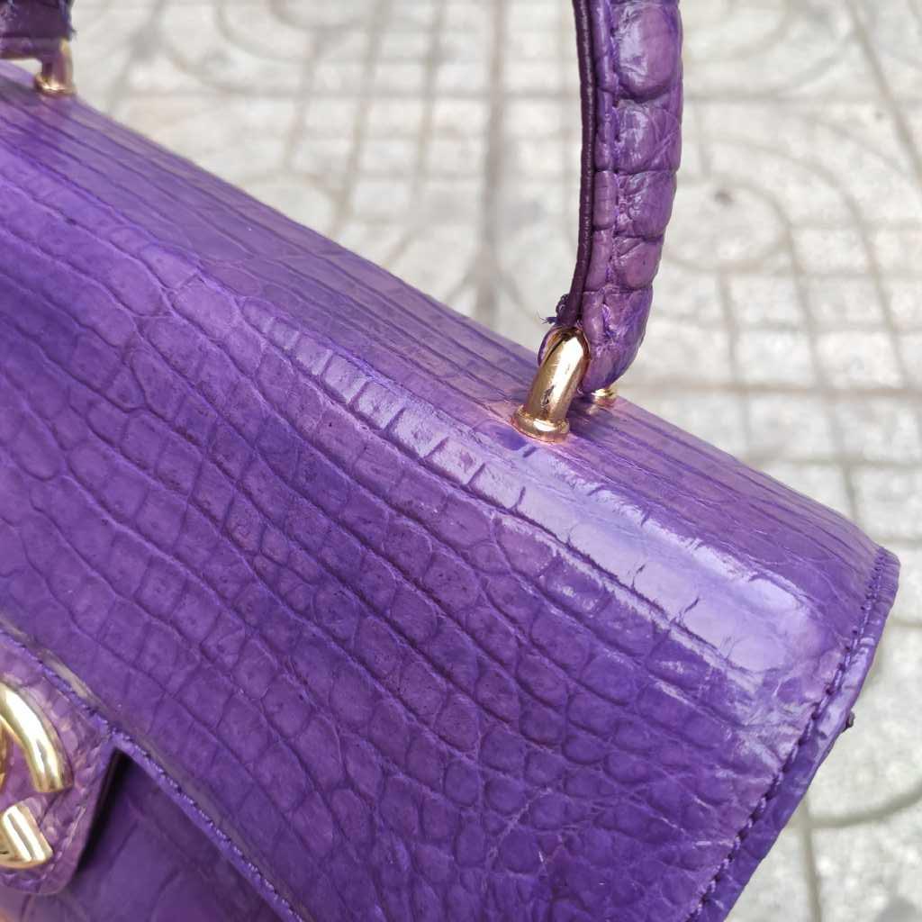 Túi dự tiệc Cá sấu màu tím chung tình. Xách tay hoặc đeo đều rất đẹp!