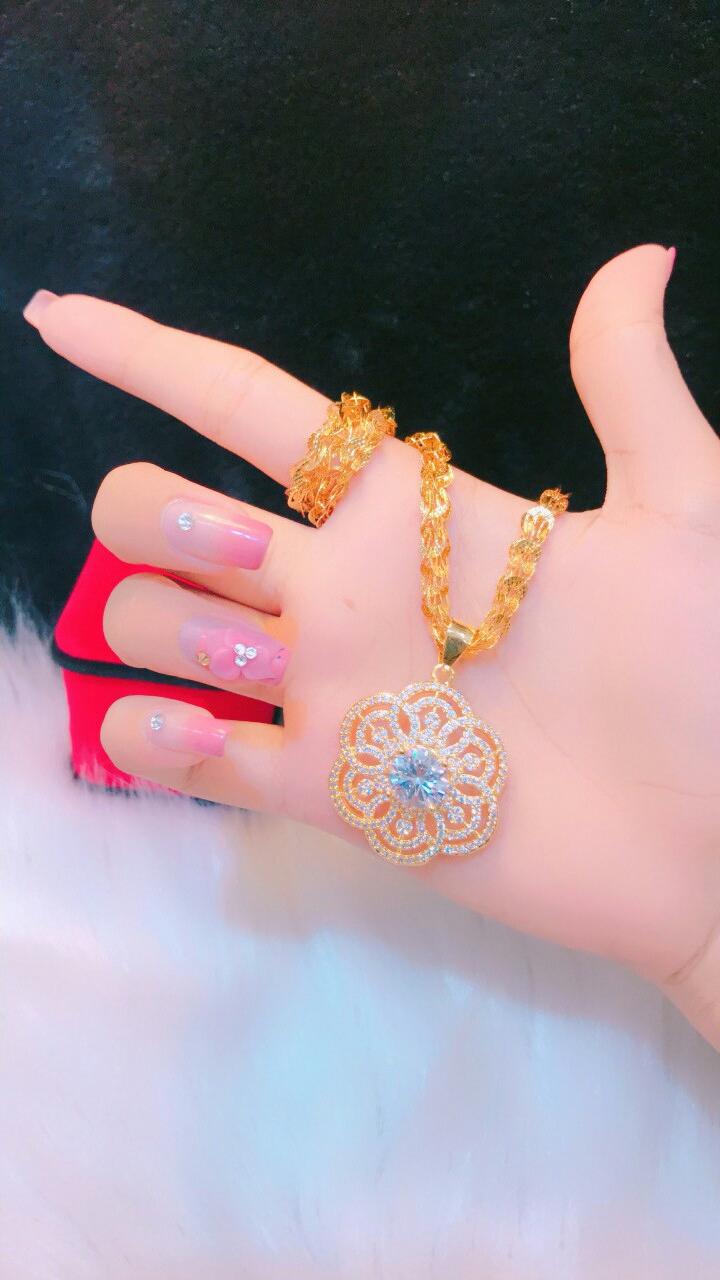 Dây chuyền nữ mặt bông xoàn dát vàng 18k mã EKH01A