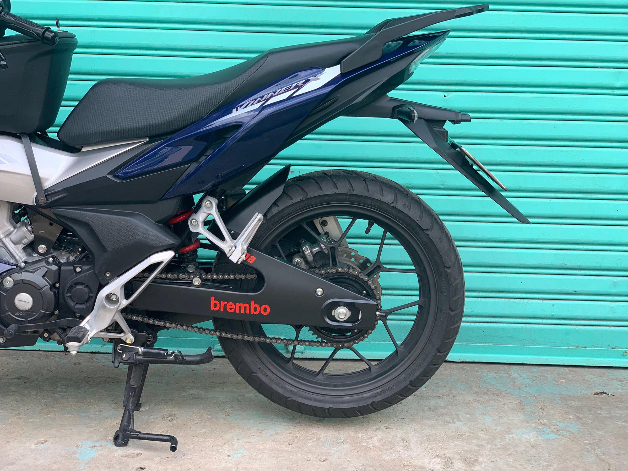 ỐP GẤP CHO WINNER X CÓ CHẮN BÙN CON CÓ TEM CHỮ BREMBO, RIZOMA