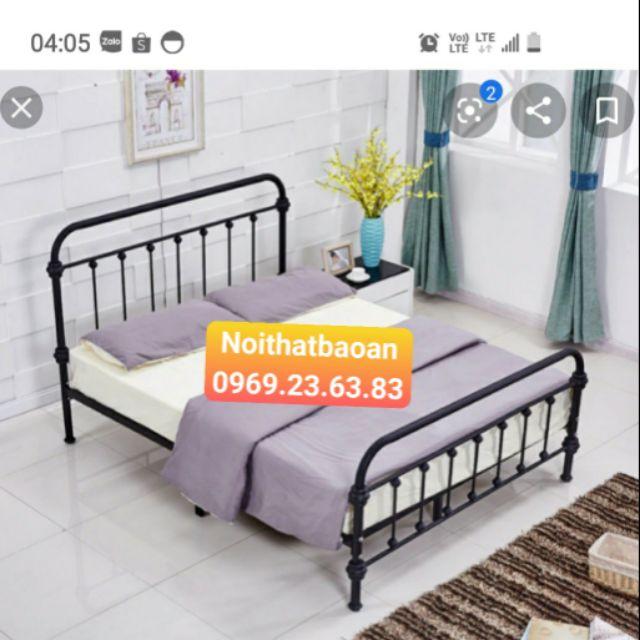Giường sắt mỹ nghệ trân châu 1m4x2m