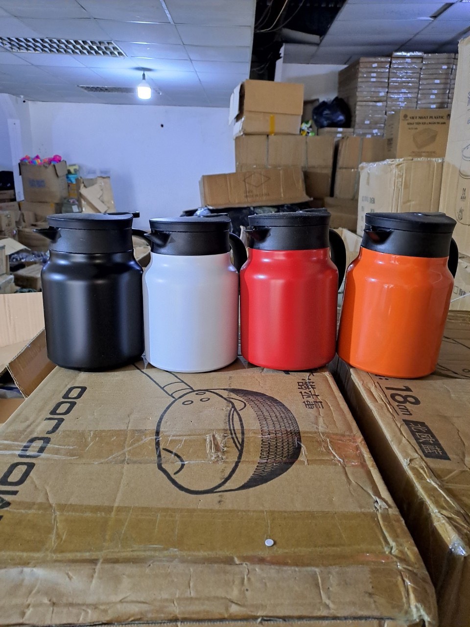 Bình giữ nhiệt kèm dụng cụ lọc trà. 1000ml. Pha trà, pha cafe, hay hãm đỗ đen, kỷ tử, táo đỏ, long nhãn, các loại lá đều tiện lắm luôn.