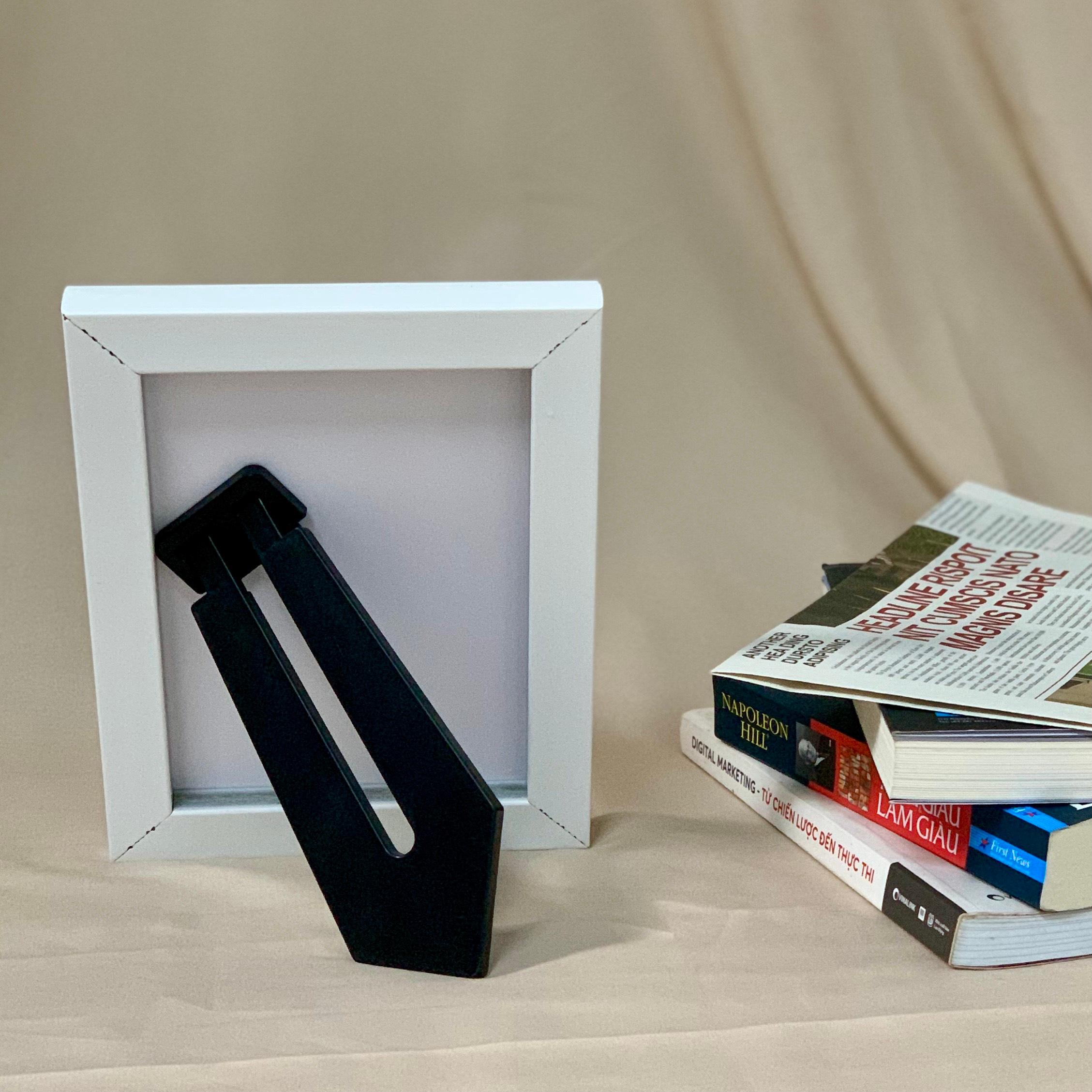 Tranh để bàn tạo động lực: Khách hàng là chén cơm, manh áo - SDB532