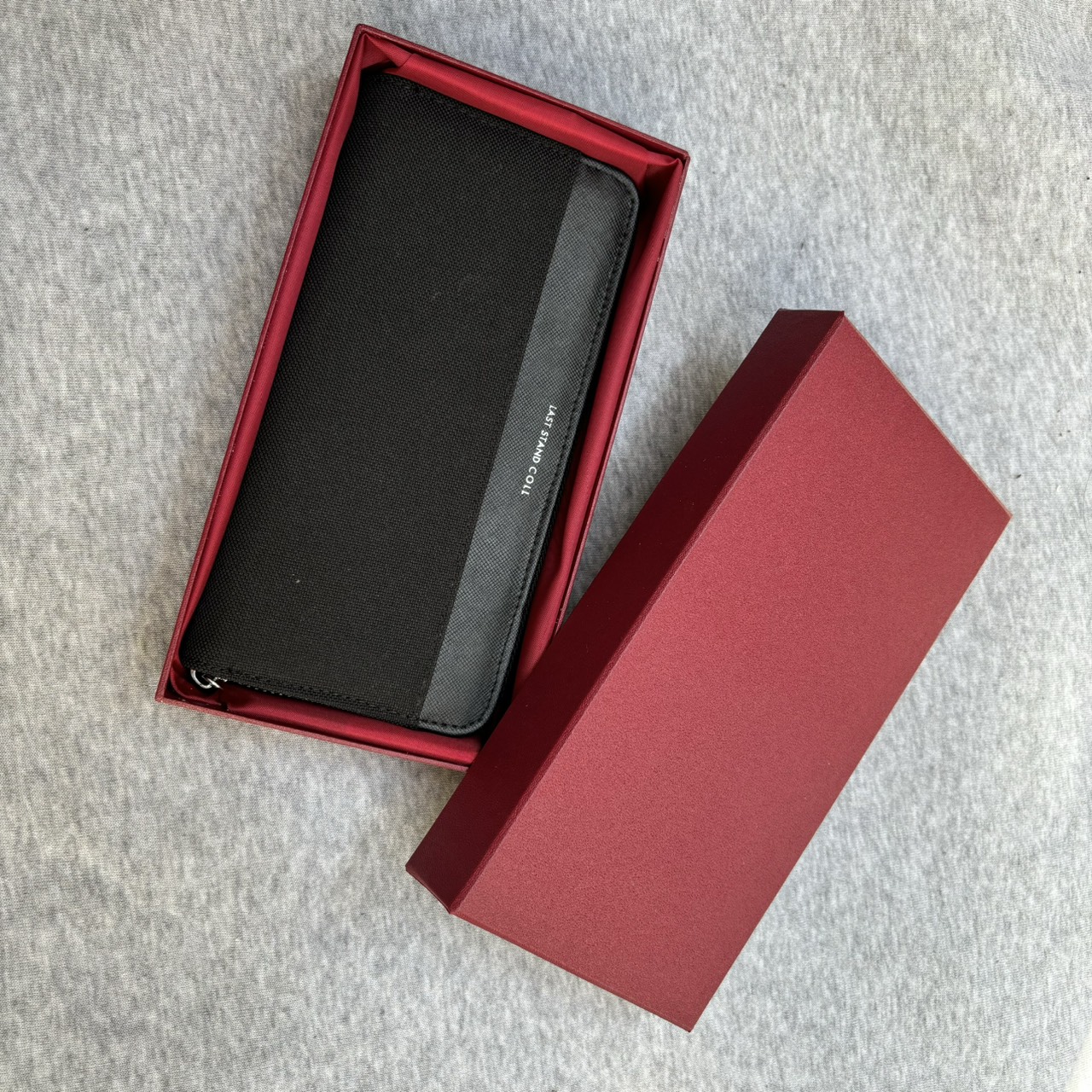 VÍ DÀI CẦM TAY NAM NỮ GANDALF CHẤT LIỆU DA SAFFIANO VÀ POLYESTER CANVAS