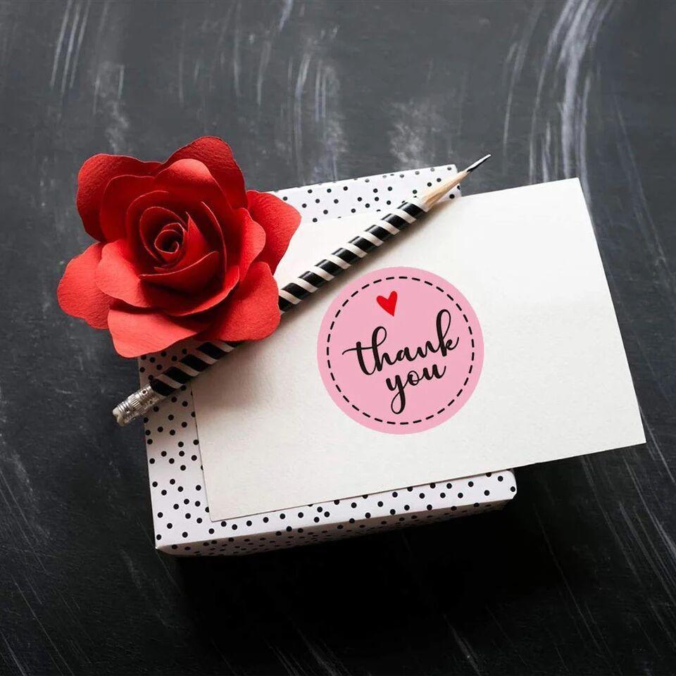 Cuộn 500 tem Sticker Thank you in màu tự dính - Tem cảm ơn siêu dễ thương nền Hồng