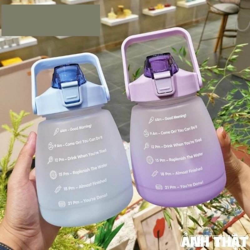 Bình Đựng Nước Bằng Nhựa Cao Cấp Thể Tích 1200ML Có Tặng Kèm Sticker Dễ Thương Và Dây Đeo Tiện Dụng
