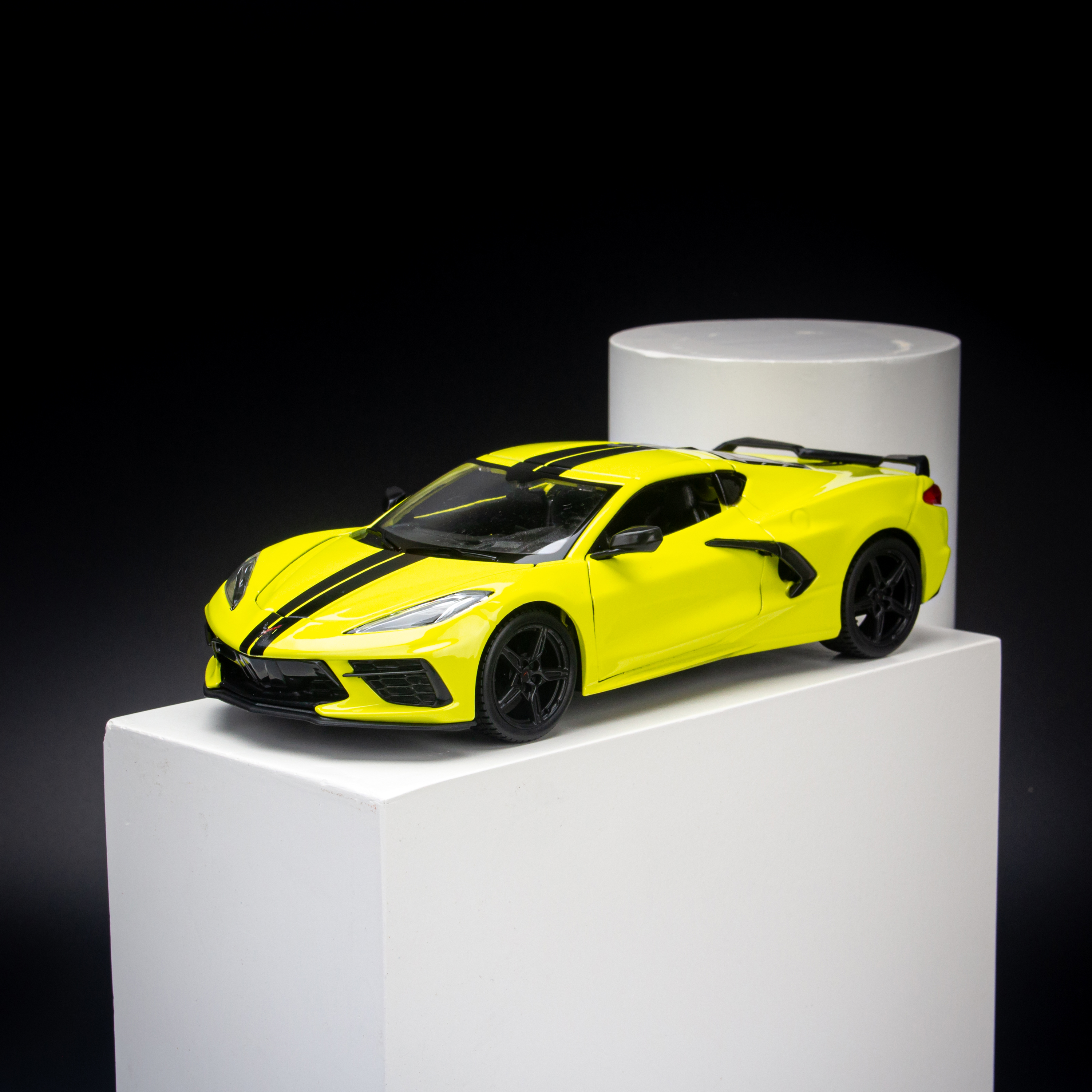 Mô hình xe Chevrolet Corvette C8 2020 1:24 Maisto - 31527