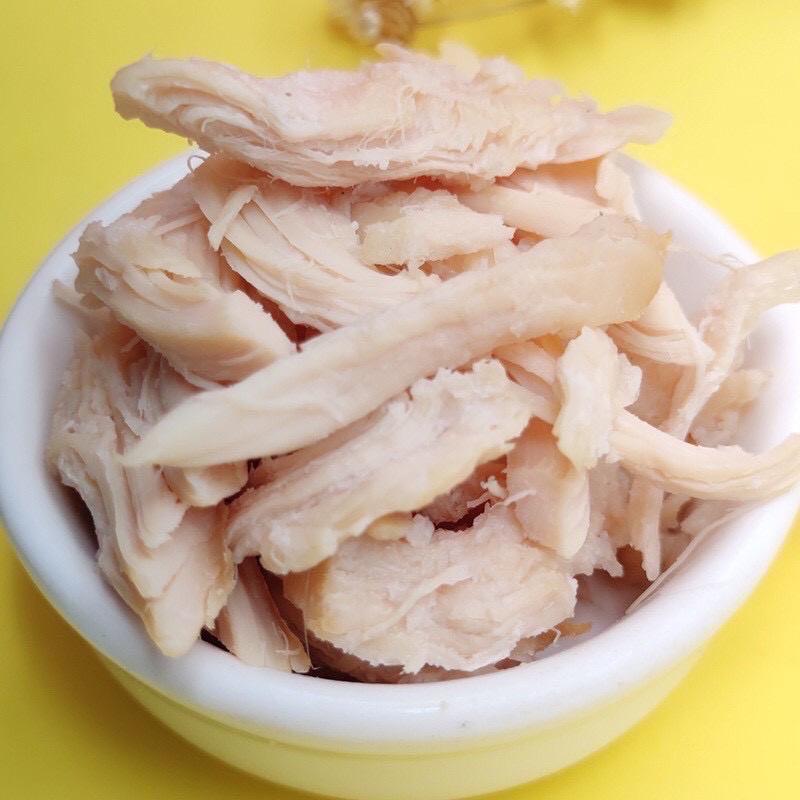 Ức Gà Tươi Hấp Cho Chó Mèo- Thức Ăn Ức Gà Đóng Gói Cho Chó Mèo Tiện Dụng MATIS- REAL CHICKEN 40gr