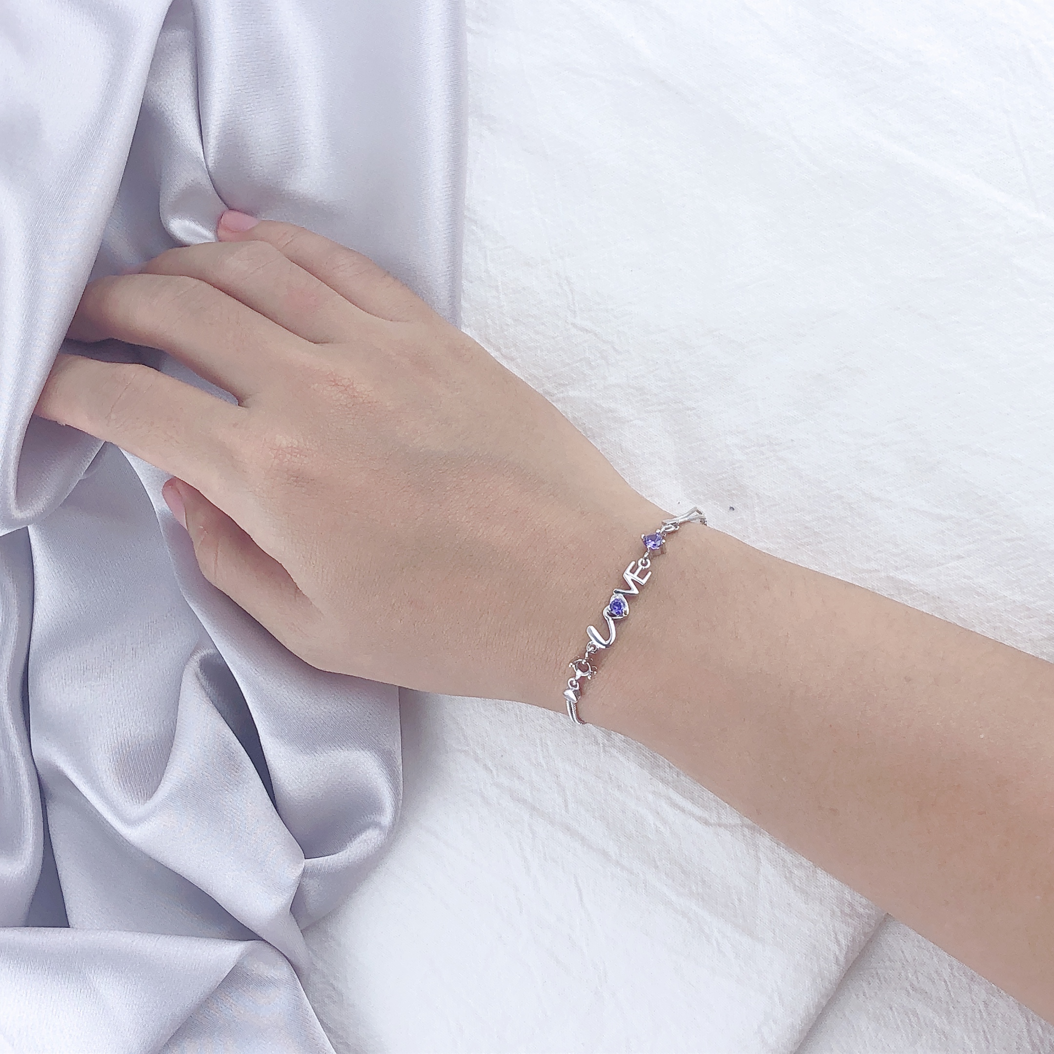 Lắc tay bạc Love LT07