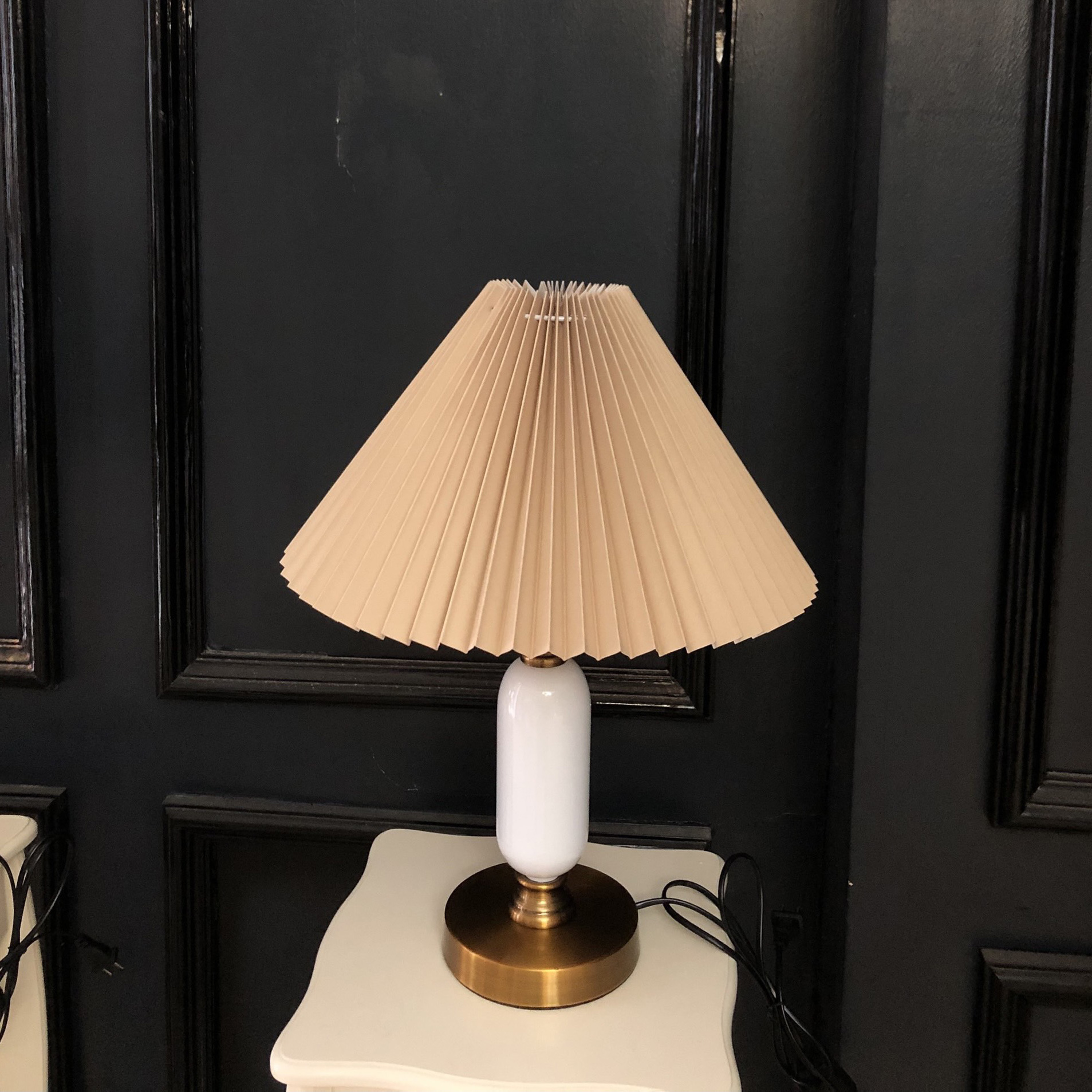 Đèn Bàn Hiện Đại, Đèn Trang Trí Tab, Đèn Bàn Màu Trắng, Đèn Bàn Decor