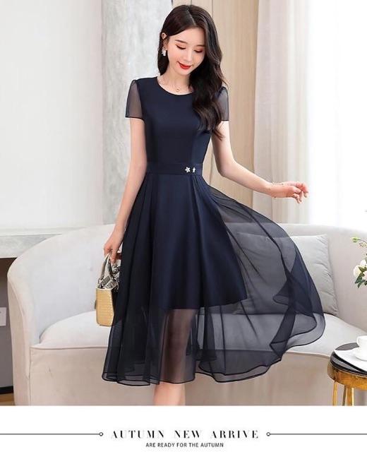 ĐẦM XOÈ XANH ĐEN ĐÍNH NÚT