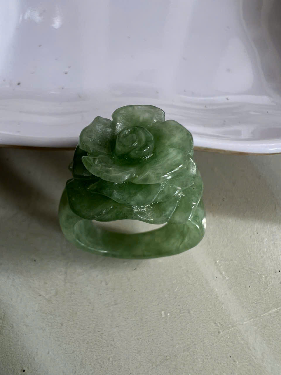 Nhẫn Nữ mới chạm Bông Hồng Nổi Đá Cẩm Thạch Tự Nhiên màu Xanh Rêu đẹp Ni 18mm đeo tay xinh ạ