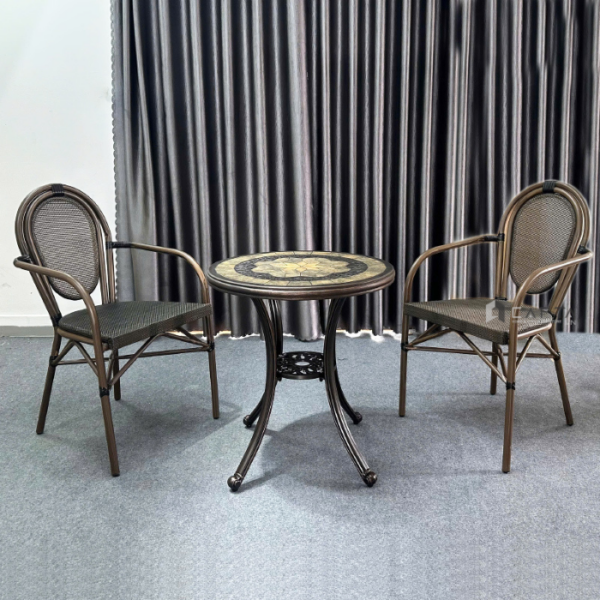 Ghế sân vườn có tay màu nâu CC2039-T Nội thất Capta Ghế cafe sân thượng có tay khung sắt sơn tĩnh điện màu nâu nệm lưới