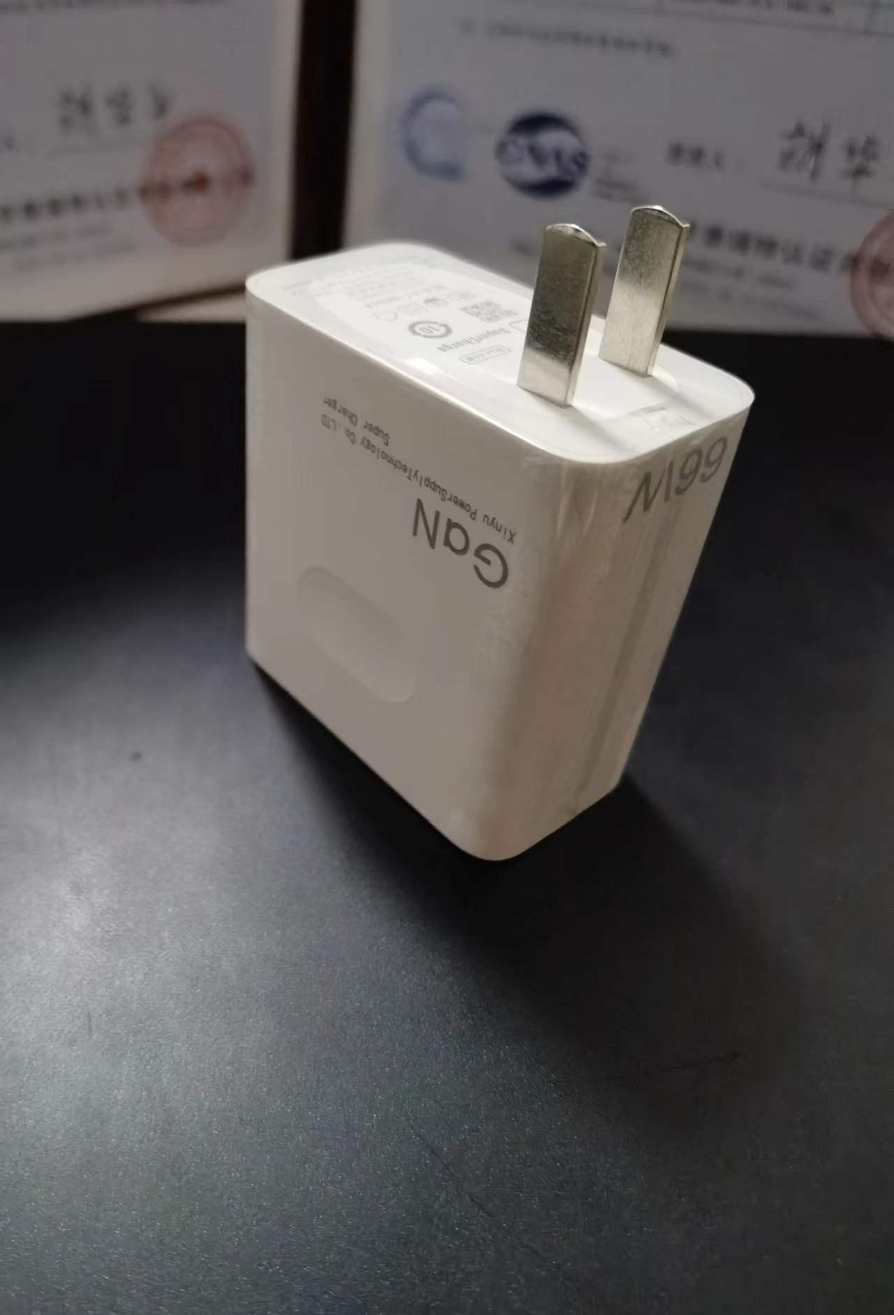 Giao hàng nhanh thích hợp cho đầu sạc máy tính xách tay Hongmeng 65w watt PD máy tính bảng sạc nhanh điện thoại di động cáp dữ liệu đa năng MateB