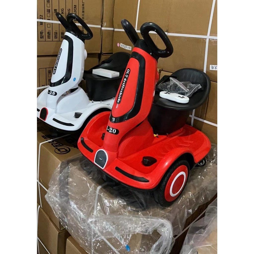 Xe điện trẻ em kèm điều khiển,xe xoay vòng cho bé, thăng bằng 360 độ