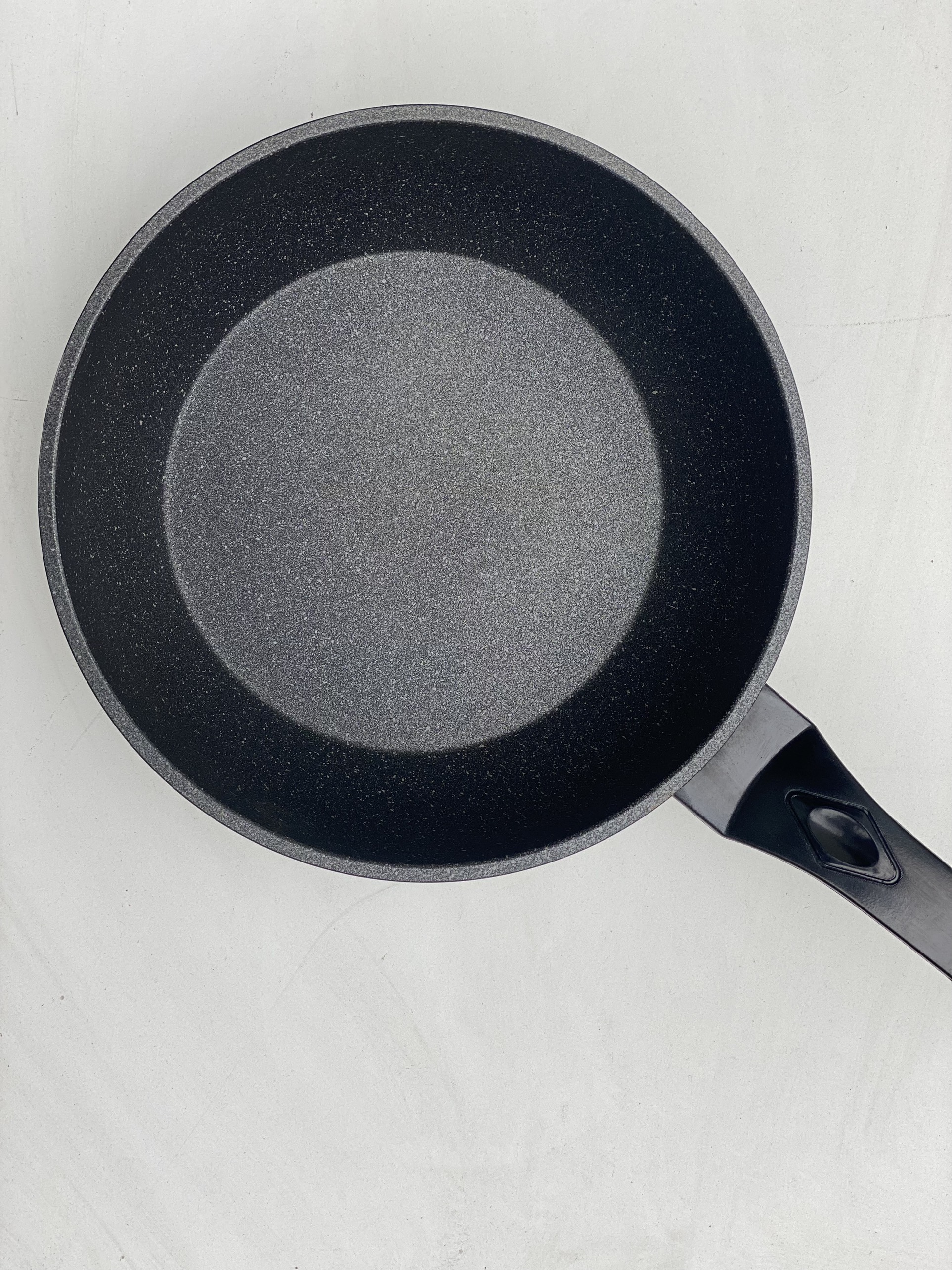 Chảo Chống Dính Sâu Lòng Vân Đá Đáy Từ Cao Cấp Bennix Terra Size 26/28/30- Hàng Chính Hãng