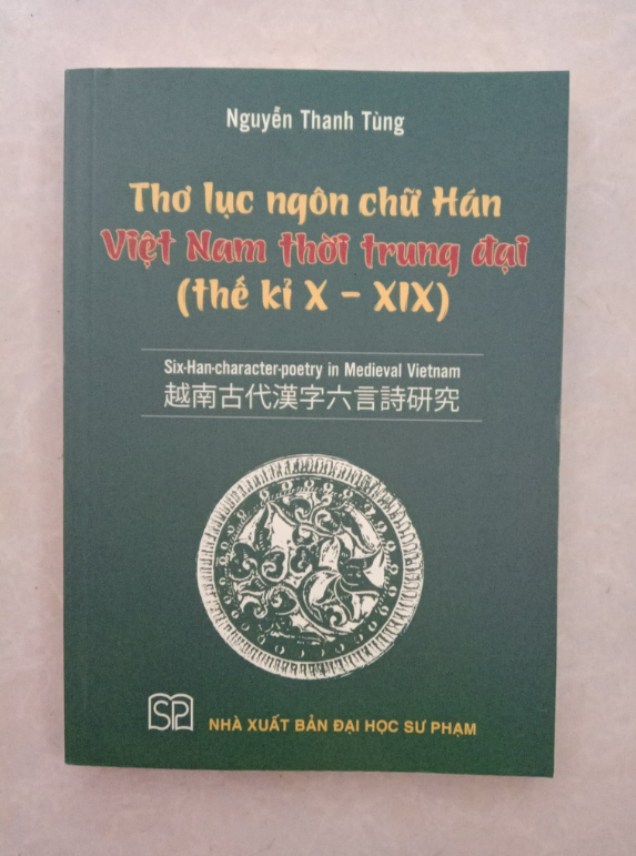 Sách - Thơ lục ngôn chữ Hán Việt Nam thời trung đại