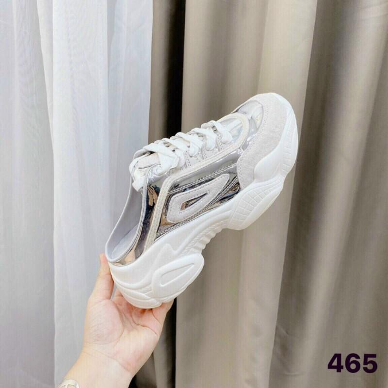 Giày sục thể thao màu bạc siêu hót