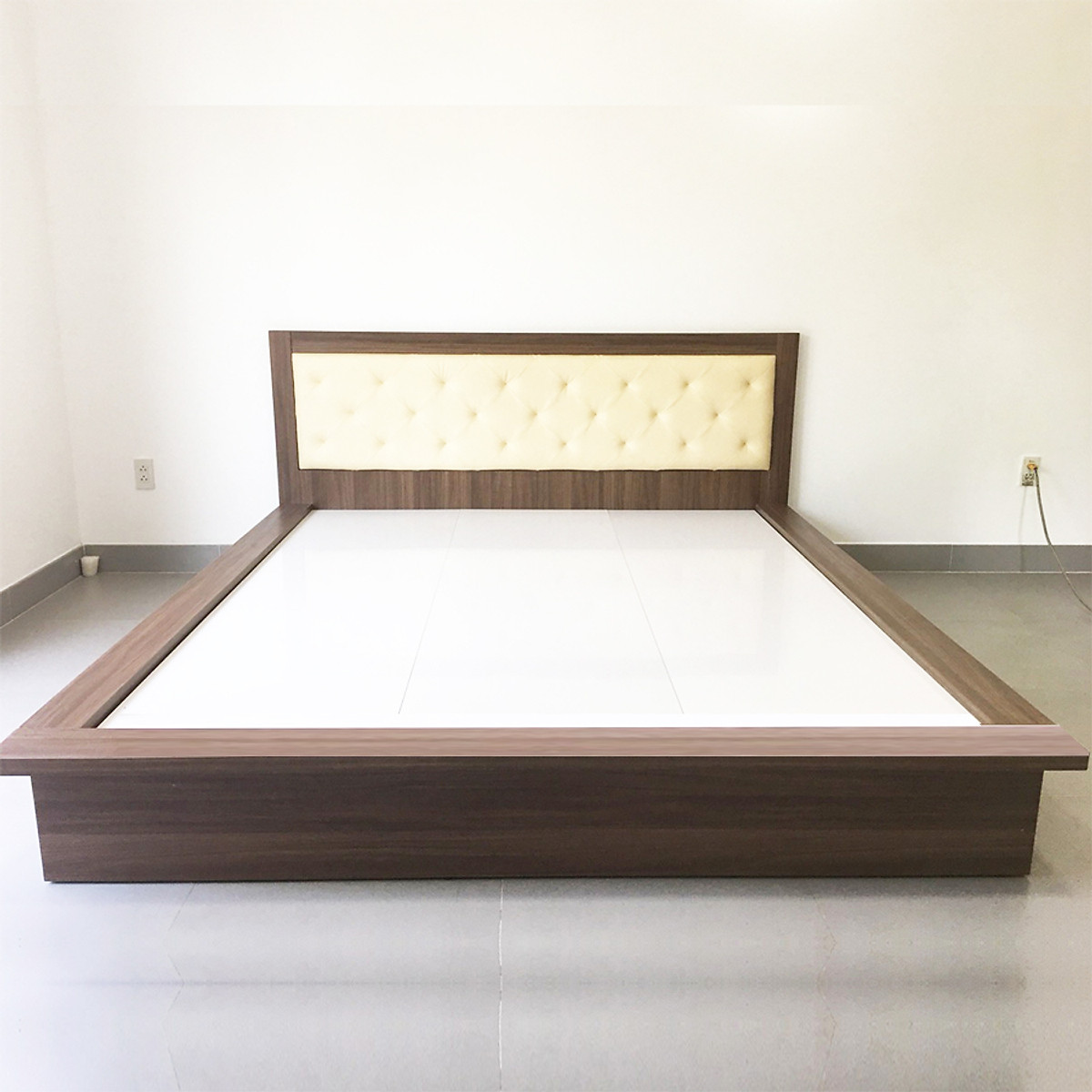 Giường ngủ 2 hộc kéo Tundo 140cm x 200cm