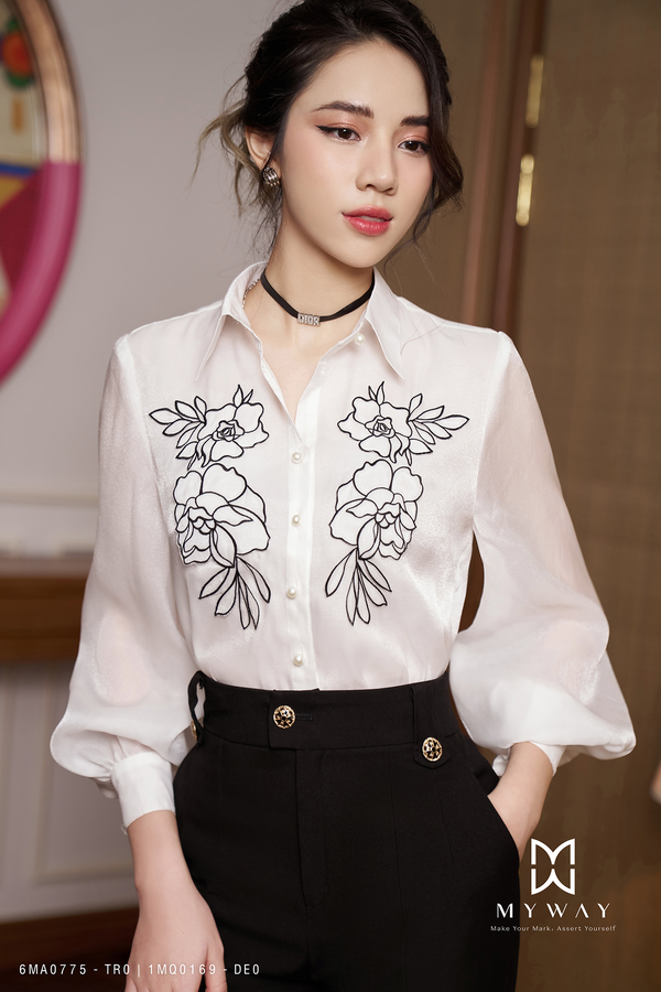 Áo Sơ Mi Công Sở Nữ My Way Cổ Đức Tay Bồng Bo Gấu Đính Hoa Cao Cấp 6MA0775