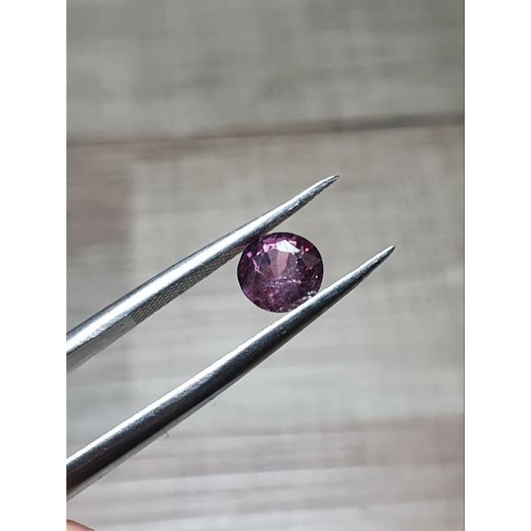 0125-Đá spinel thiên nhiên