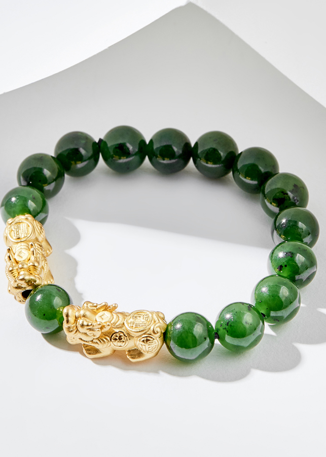 Vòng tay ngọc bích phối charm tỳ hưu bọc vàng Ngọc Quý Gemstones