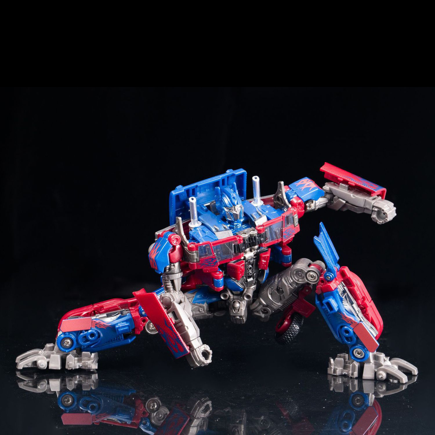 Đồ chơi mô hình Robot biến hình Optimus Prime SS05 - Star Leader 2007 Model