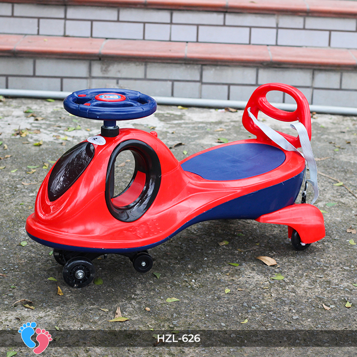 Xe lắc tay có đèn có nhạc BABY PLAZA HZL-626