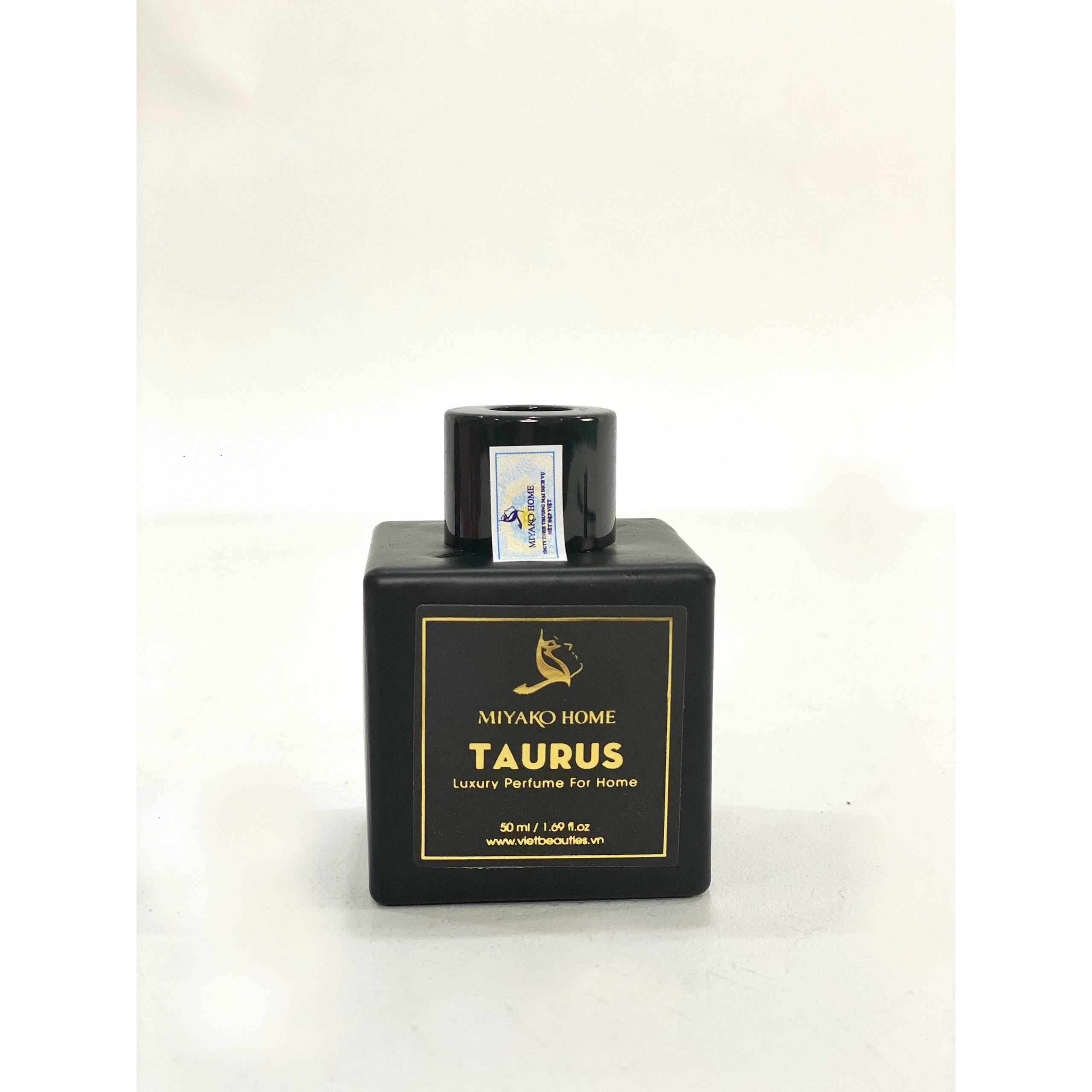 BỘ TINH DẦU NƯỚC HOA ĐỂ PHÒNG CAO CẤP TAURUS